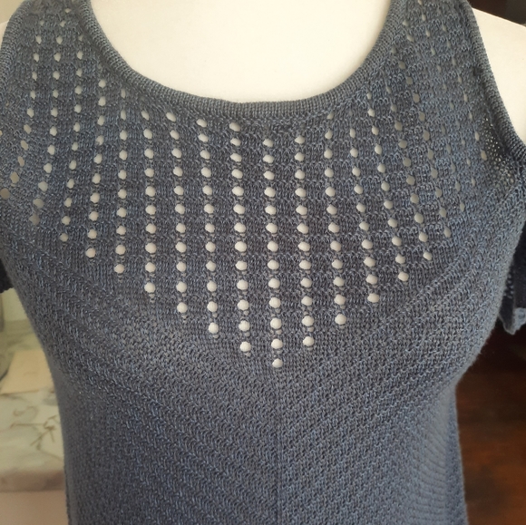 LC Lauren Conrad crocheted cold-shoulder blue sweater size medium - Picture 5 of 12